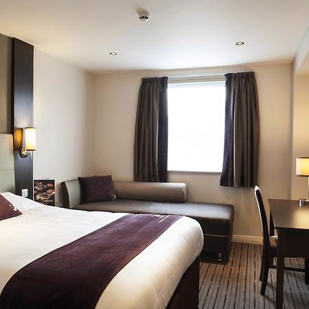 Premier Inn London Heathrow M4/J4 히드로 외부 사진