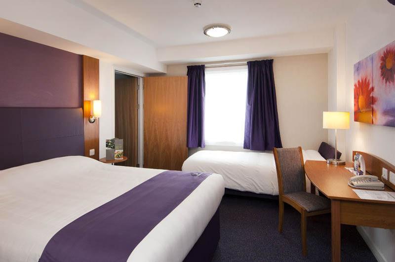 Premier Inn London Heathrow M4/J4 히드로 외부 사진