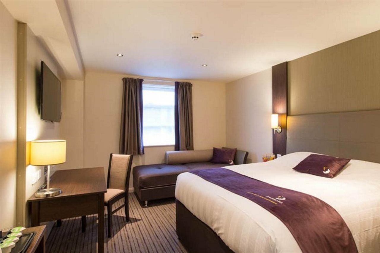 Premier Inn London Heathrow M4/J4 히드로 외부 사진