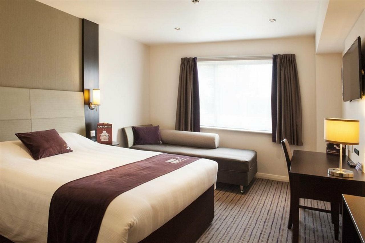 Premier Inn London Heathrow M4/J4 히드로 외부 사진