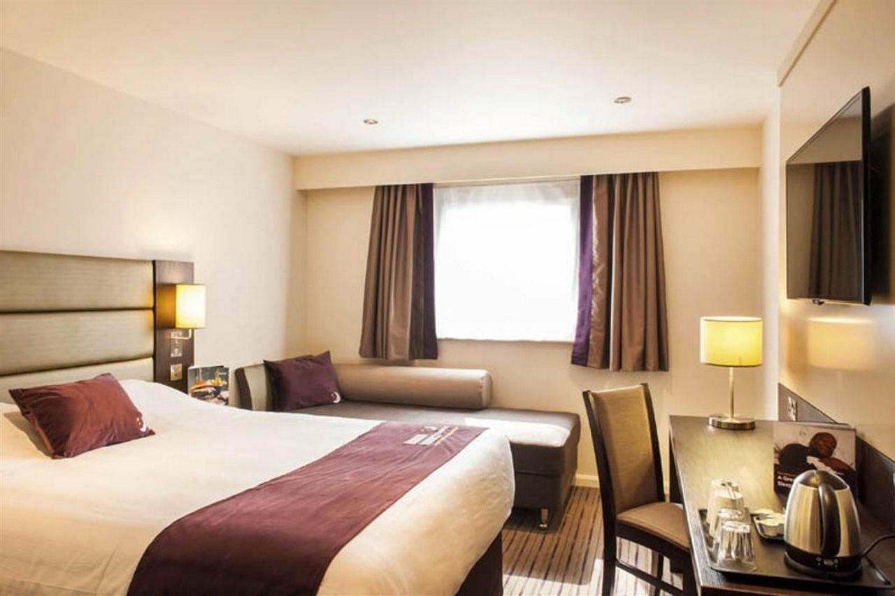 Premier Inn London Heathrow M4/J4 히드로 외부 사진